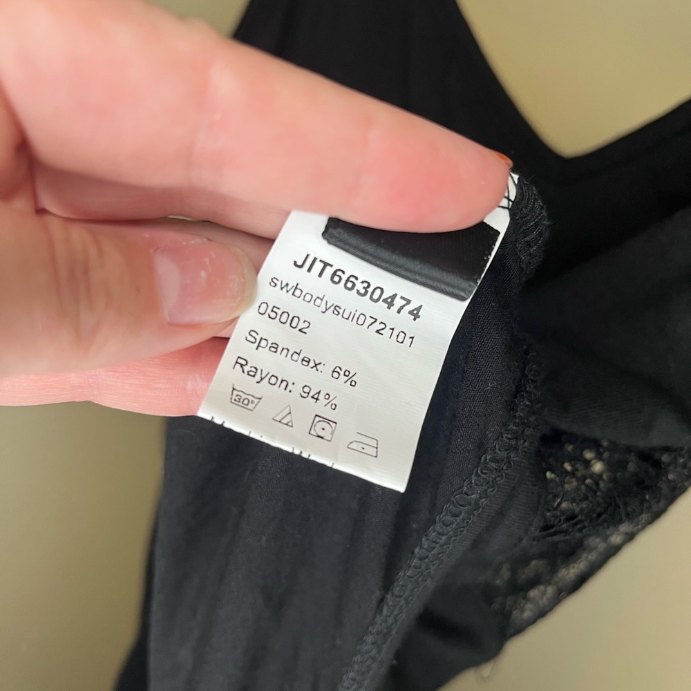 SHEIN Curve Black Lace Detail Bodysuit - Picture 5 of 7